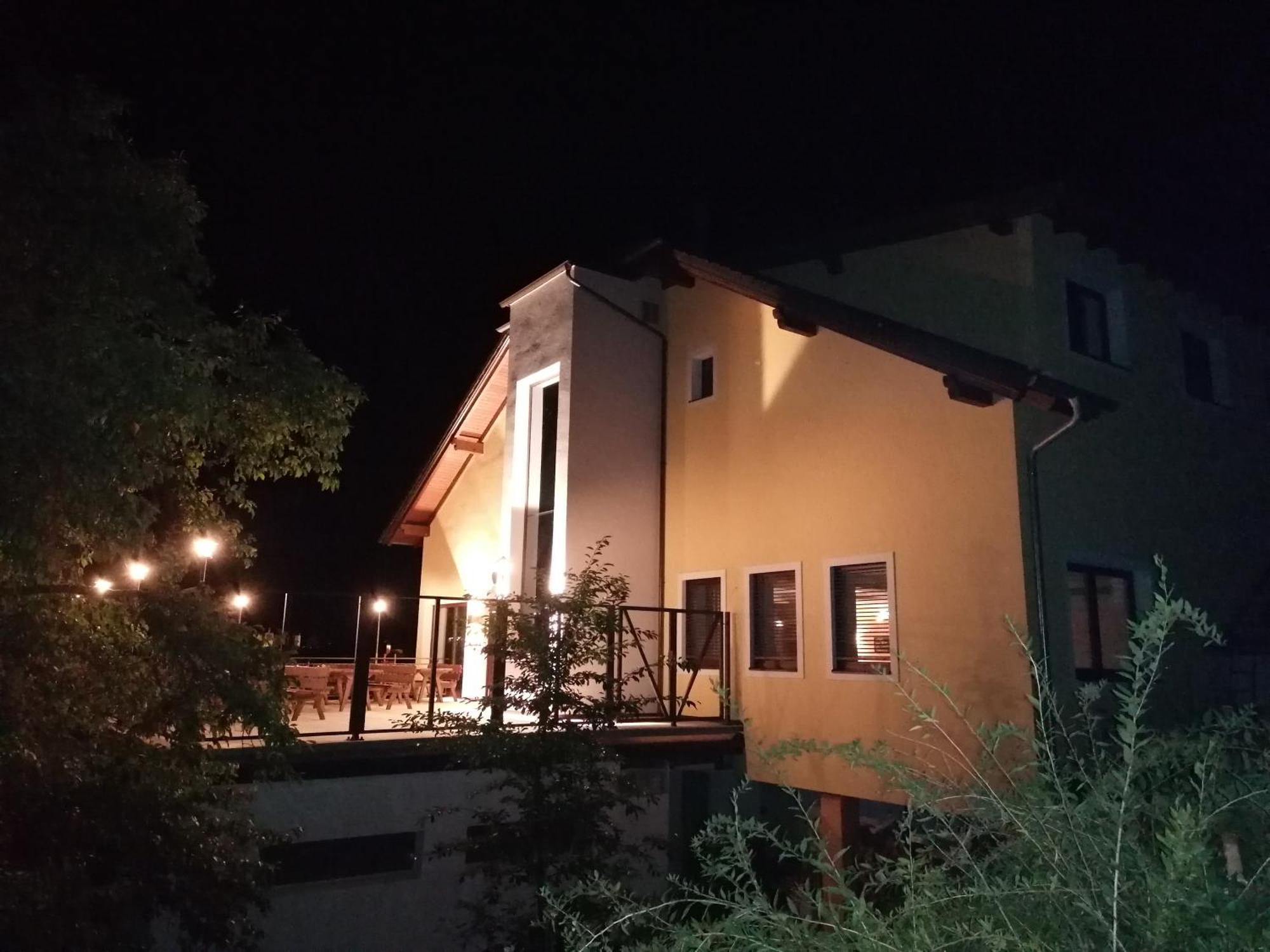 Gasthof Zur Donaubruecke Ardagger Markt Exterior foto